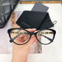 2024FW 透明サングラス CHANEL シャネル 新作カジュアルコーデに