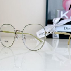 2024FW 透明サングラス DIOR ディオール 人気のオシャレものから