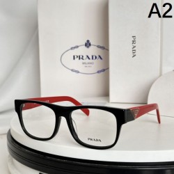 2024FW 透明サングラス PRADA プラダ 雑誌も街も人気アイテム