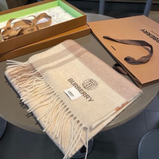 2024FW スカーフ BURBERRY バーバリー 秋らしく爽やかな印象
