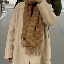 2024FW スカーフ CELINE セリーヌ 目を引くーデザインが特徴的 