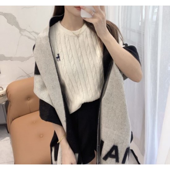 2024FW スカーフ CHANEL シャネル 今シーズン最注目のトレンド 2024FW スカーフ CHANEL シャネル 今シーズン最注目のトレンド