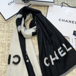 2024FW スカーフ CHANEL シャネル 今年の秋冬コーデに活躍する