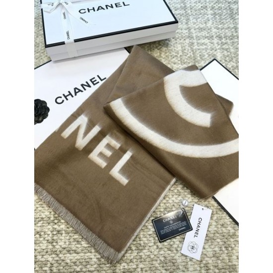 2024FW スカーフ CHANEL シャネル 今年の秋冬コーデに活躍する 2024FW スカーフ CHANEL シャネル 今年の秋冬コーデに活躍する