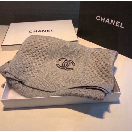 2024FW スカーフ CHANEL シャネル おしゃれ上級者の印象がある 2024FW スカーフ CHANEL シャネル おしゃれ上級者の印象がある