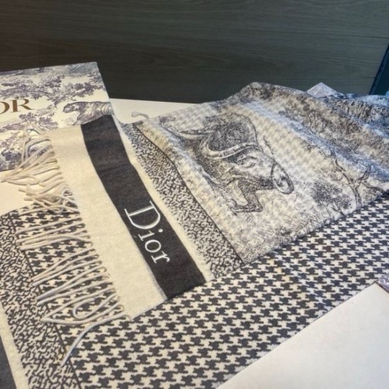 2024FW スカーフ DIOR ディオール 国内完売の入手困難アイテム 2024FW スカーフ DIOR ディオール 国内完売の入手困難アイテム