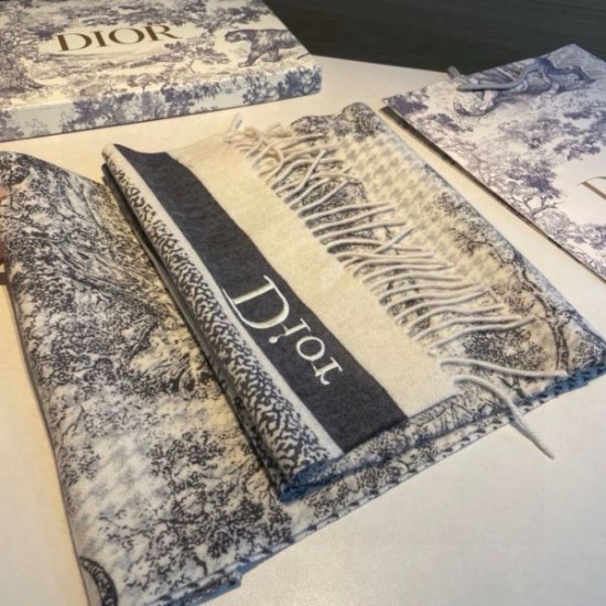 2024FW スカーフ DIOR ディオール 国内完売の入手困難アイテム 2024FW スカーフ DIOR ディオール 国内完売の入手困難アイテム