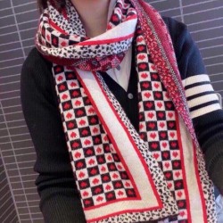 2024FW スカーフ DIOR ディオール  今シーズン最注目のトレンド