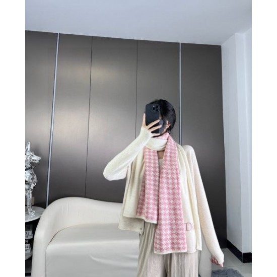 2024FW スカーフ DIOR ディオール おしゃれに見せるキーワード 2024FW スカーフ DIOR ディオール おしゃれに見せるキーワード