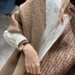 2024FW スカーフ FENDI フェンデイ ファッション感が急上昇！