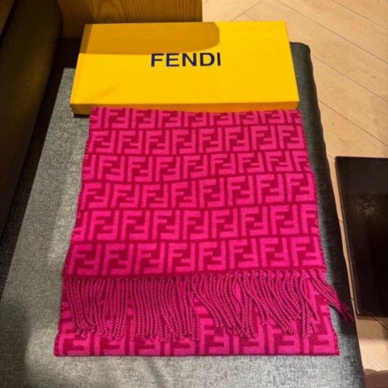 2024FW スカーフ FENDI フェンデイ ファッション感が急上昇! 2024FW スカーフ FENDI フェンデイ ファッション感が急上昇!