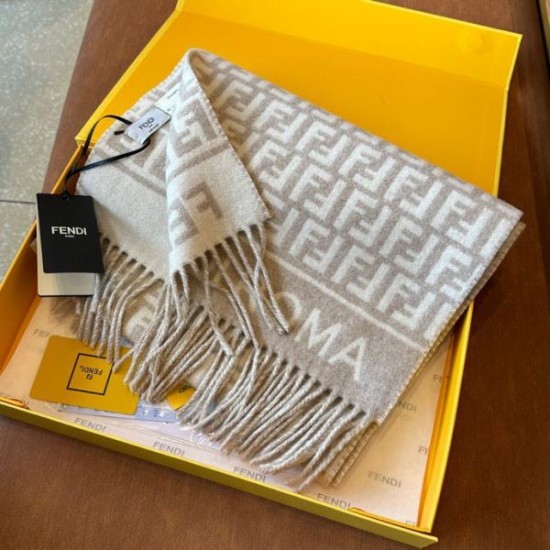 2024FW スカーフ FENDI フェンデイ 今すぐオシャレになれる! 2024FW スカーフ FENDI フェンデイ 今すぐオシャレになれる!