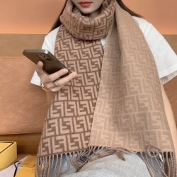 2024FW スカーフ FENDI フェンデイ 今秋のお気に入りスタイル