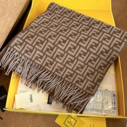 2024FW スカーフ FENDI フェンデイ 今秋のお気に入りスタイル