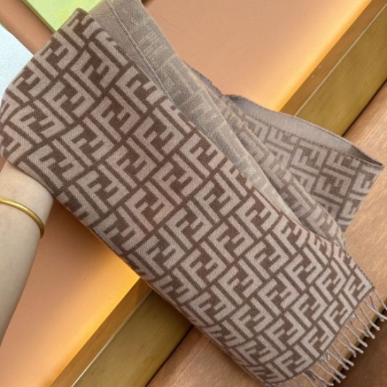 2024FW スカーフ FENDI フェンデイ 今秋のお気に入りスタイル