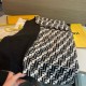 2024FW スカーフ FENDI フェンデイ きれいめな印象で着こなし 2024FW スカーフ FENDI フェンデイ きれいめな印象で着こなし