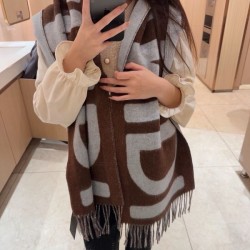 2024FW スカーフ FENDI フェンデイ 今季はトップスにおすすめ