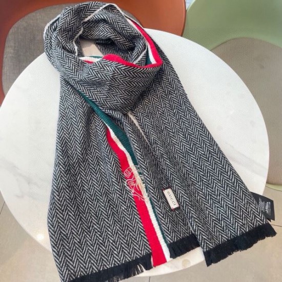 2024FW スカーフ GUCCI グッチ 人気沸騰中!おしゃれ新品 2024FW スカーフ GUCCI グッチ 人気沸騰中!おしゃれ新品