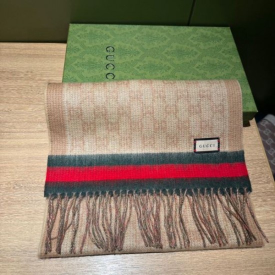 2024FW スカーフ GUCCI グッチ シーズンの流行にチェック