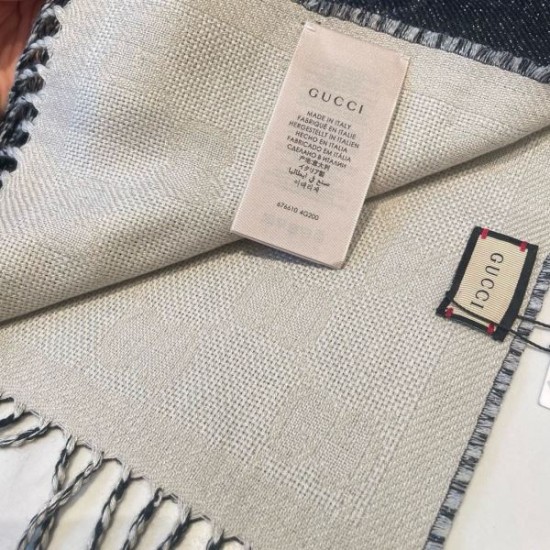 2024FW スカーフ GUCCI グッチ カジュアルな雰囲気があり 2024FW スカーフ GUCCI グッチ カジュアルな雰囲気があり