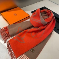 2024FW スカーフ HERMES エルメス 新作エレガントに着こなす
