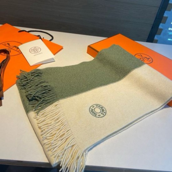 2024FW スカーフ HERMES エルメス オシャレスタイルは今季も 2024FW スカーフ HERMES エルメス オシャレスタイルは今季も