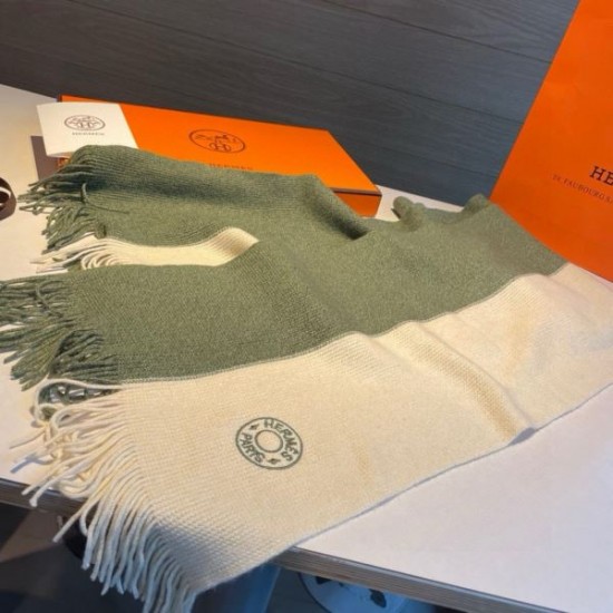 2024FW スカーフ HERMES エルメス オシャレスタイルは今季も 2024FW スカーフ HERMES エルメス オシャレスタイルは今季も