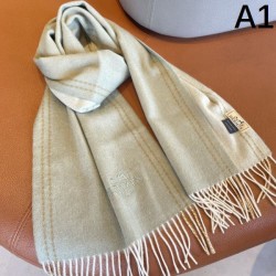 2024FW スカーフ HERMES エルメス 秋の最旬スタイルを楽しい
