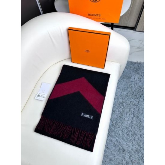 2024FW スカーフ HERMES エルメス 今季は色を使った注目新品 2024FW スカーフ HERMES エルメス 今季は色を使った注目新品