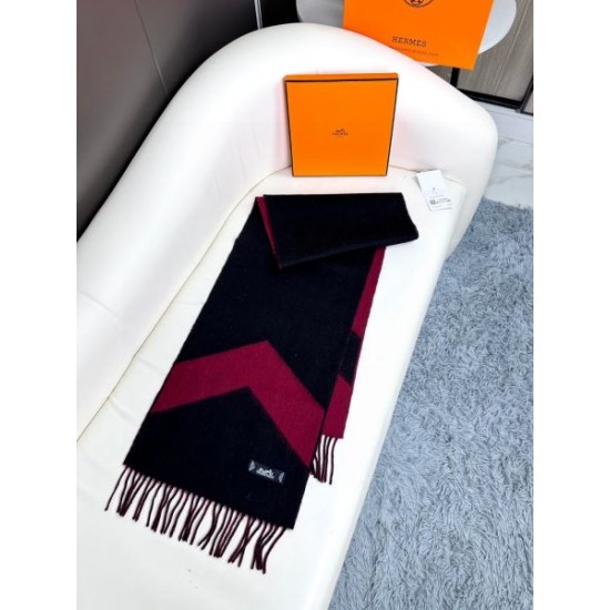 2024FW スカーフ HERMES エルメス 今季は色を使った注目新品 2024FW スカーフ HERMES エルメス 今季は色を使った注目新品