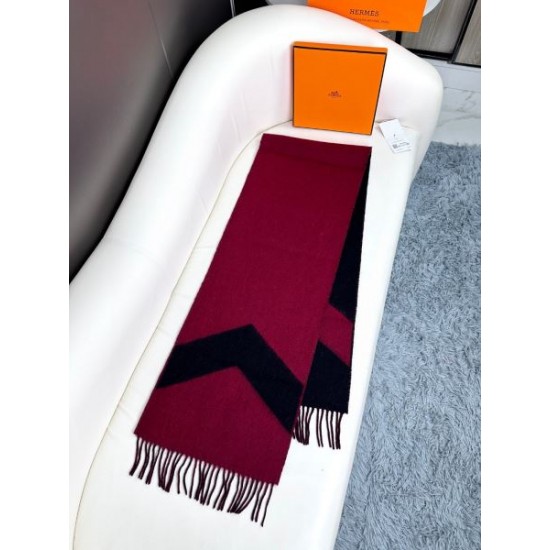 2024FW スカーフ HERMES エルメス 今季は色を使った注目新品 2024FW スカーフ HERMES エルメス 今季は色を使った注目新品