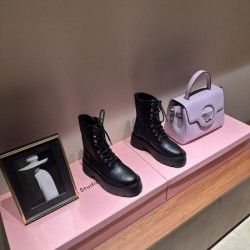 CELINE セリーヌ 2024FW レディース用 ブーツ どちらも人気がある