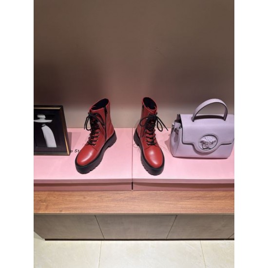 CELINE セリーヌ 2024FW レディース用 ブーツ どちらも人気がある CELINE セリーヌ 2024FW レディース用 ブーツ どちらも人気がある