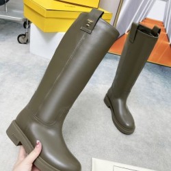 FENDI フェンデイ 2024FW レディース用 ブーツ 大切な方へのギフト