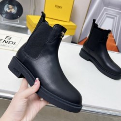 FENDI フェンデイ 2024FW レディース用 ブーツ 見逃せない今秋新作