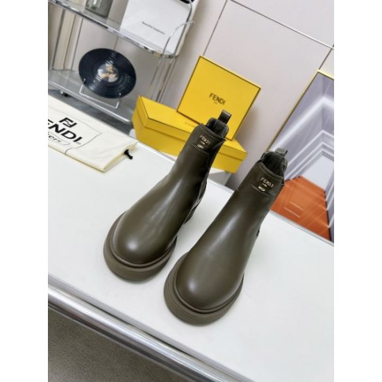 FENDI フェンデイ 2024FW レディース用 ブーツ 見逃せない今秋新作 FENDI フェンデイ 2024FW レディース用 ブーツ 見逃せない今秋新作