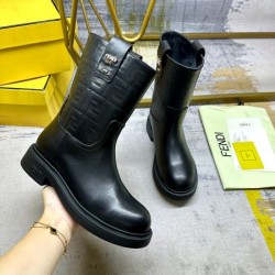 FENDI フェンデイ 2024FW レディース用 ブーツ 【激安】高級品通販