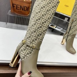 FENDI フェンデイ 2024FW レディース用 ブーツ 高レビューアイテム