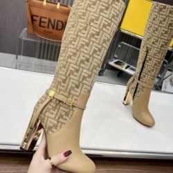 FENDI フェンデイ 2024FW レディース用 ブーツ 高レビューアイテム