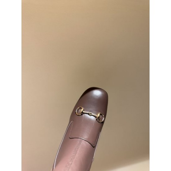 GUCCI グッチ 2024FW レディース用 ブーツ 海外支持率が高い! GUCCI グッチ 2024FW レディース用 ブーツ 海外支持率が高い!