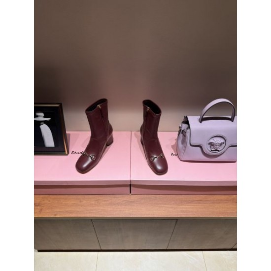 GUCCI グッチ 2024FW レディース用 ブーツ 今の季節におすすめ GUCCI グッチ 2024FW レディース用 ブーツ 今の季節におすすめ