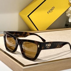 2024FW サングラス FENDI フェンデイ 今季は色を使った注目新品