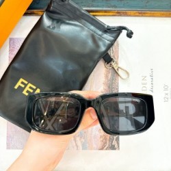 2024FW サングラス FENDI フェンデイ 人気沸騰中！おしゃれ新品