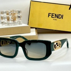 2024FW サングラス FENDI フェンデイ シーズンの流行にチェック