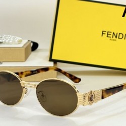 2024FW サングラス FENDI フェンデイ 先シーズンに引き続き新品