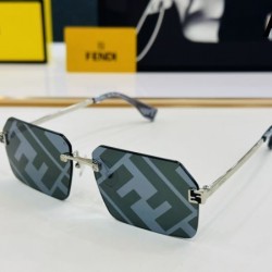 2024FW サングラス FENDI フェンデイ カジュアルな雰囲気があり