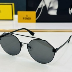 2024FW サングラス FENDI フェンデイ 誰でもオシャレになれる！
