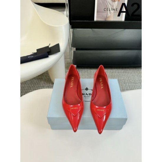 PRADA プラダ 2024FW レディース ハイヒール 引き続き注目のスタイル