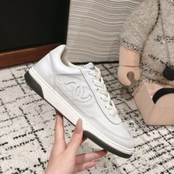 CHANEL シャネル 2024FW レディース用 カジュアルシューズ 雑誌も街も人気アイテム