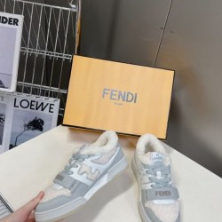 FENDI フェンデイ 2024FW レディース用 カジュアルシューズ 大人っぽく見せてくれ
